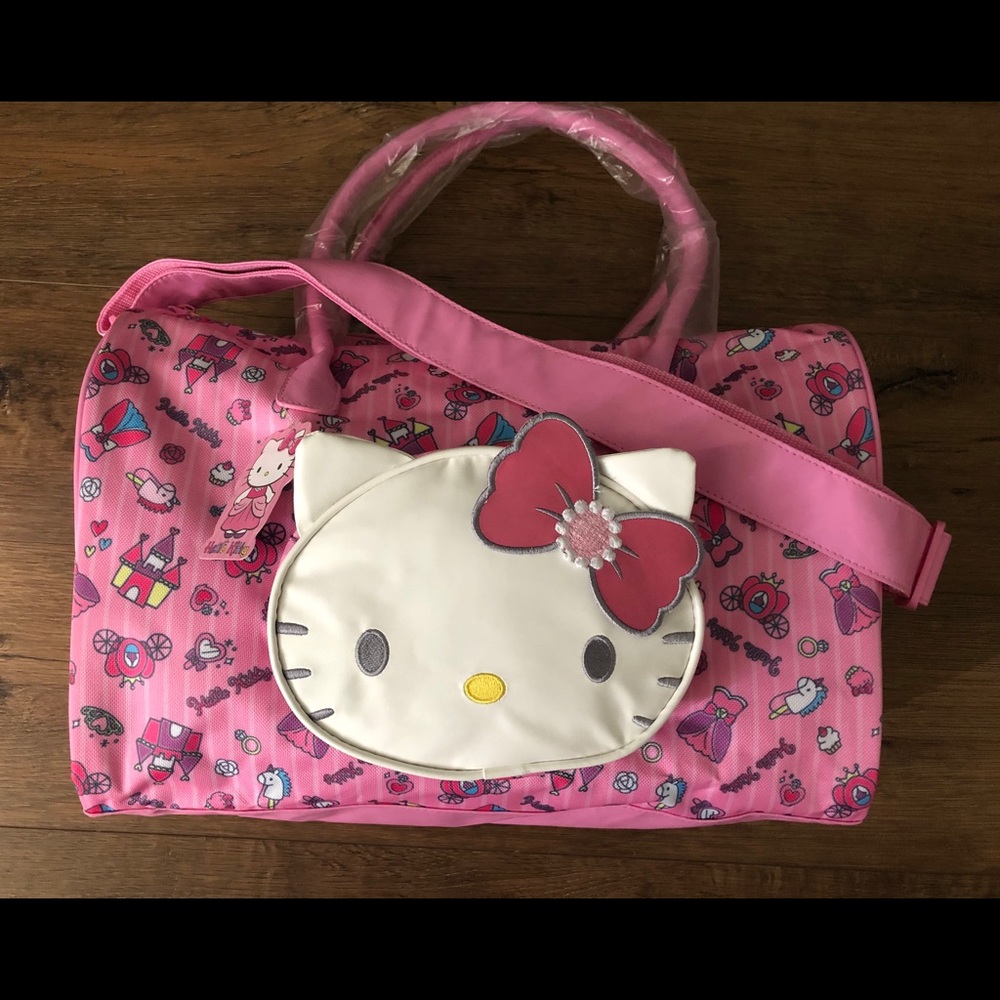 HELLO KITTY-Imported (NWT) Medium Pink Canvas Overnight Bag